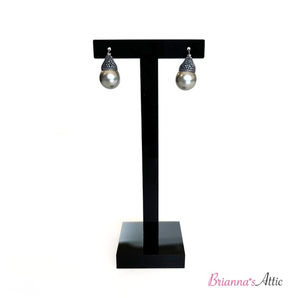 High quality British made sterling silver 925A and Pearl Earring - Picture 5 of 8